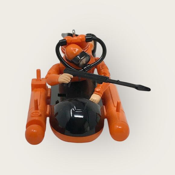 Hallmark G.I. Joe Sea Sled & Frogman Christmas Ornament Collectible 2005 - Picture 3 of 10